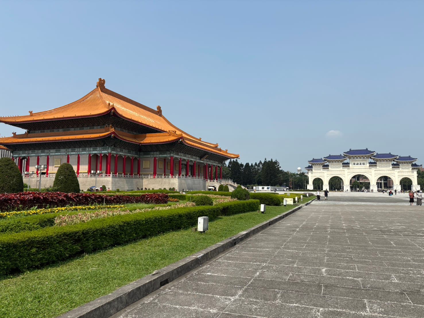 中正紀念堂と自由広場